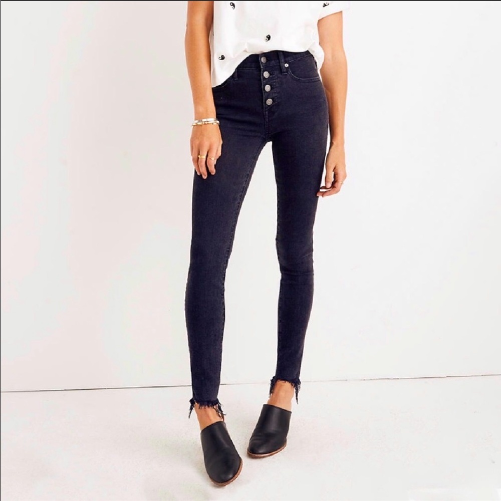 Madewell 9” High Rise fray hem NWOT